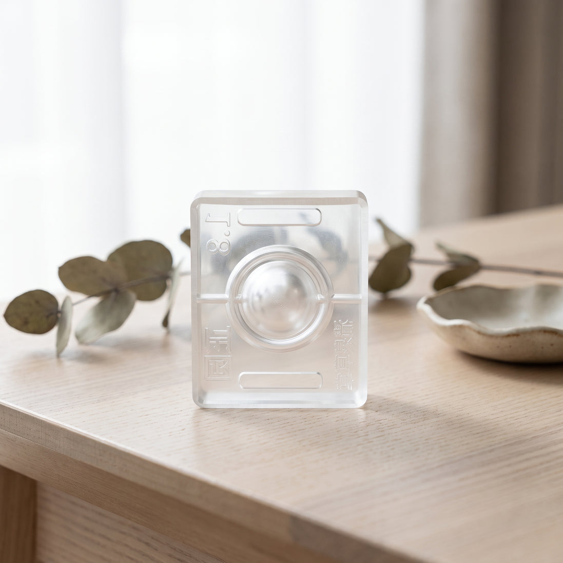 Clear acrylic 18mm round bead mould with stainless steel piercing pin